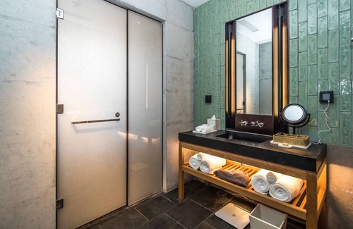 Tinghu Qu Resort | Yihe lake shore Hotspring