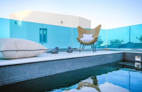 Monolithos House | Yin Villa in Monolithos Beach, next to Fira, close to airport
