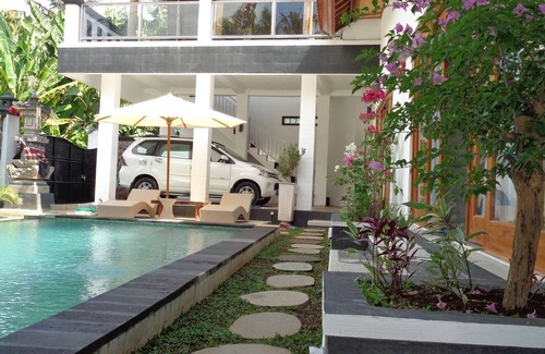Kalibukbuk Villa | Yin Yang Private Pool Villa Lovina