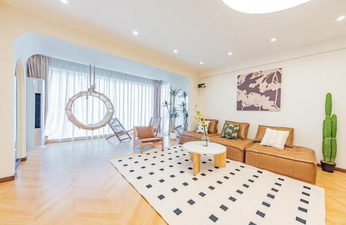 Jeifangbei Central Business District House | Yingxi River View Homestay Jiefangbei Hongyadong Branch