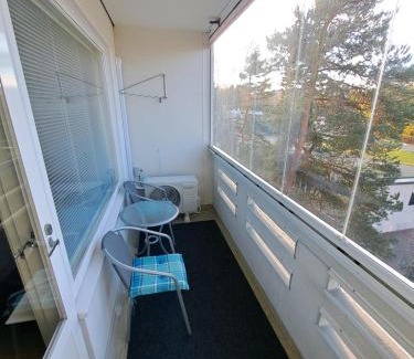 Myyrmaki Apartment | Yksiö Louhelan aseman lähellä