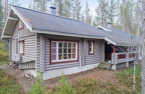 Akaslompolo House | Ylläksen Tunturihonkamaja A 1 by Interhome