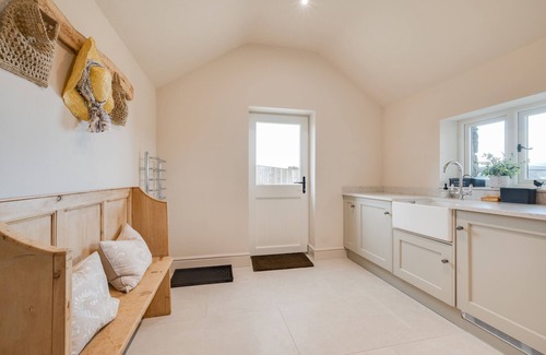 Trawsfynydd House | Ynys Cadno - Three Bedroom House, Sleeps 6