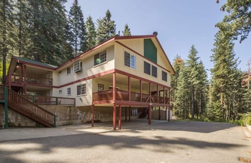 Yosemite West Apartment | YoBee! Heart of Yosemite. Homey Studio. Reservations + Breakfast included ~U1