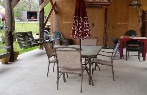Olivehill Cabin | Yogi Bears Cozy Cabin on the Branch at Up The Creek