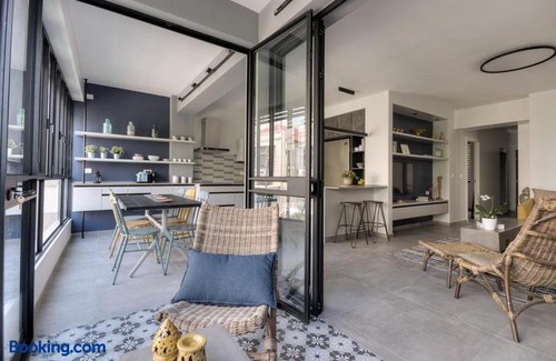 Tel Aviv City Center Apartment | Yohanan Hasandlar