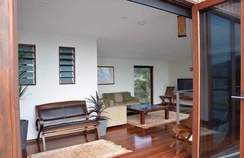 Adventure Bay House | Yolla Beach House A Quiet Relaxing Getaway