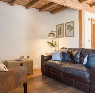 Bainbridge Hotel | Yorebridge House