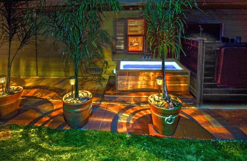 Catheys Valley Cottage | Yosemite Gateway/HorseRanch Cottage/Outdoor SoakingTub & Shower/Scenic Views