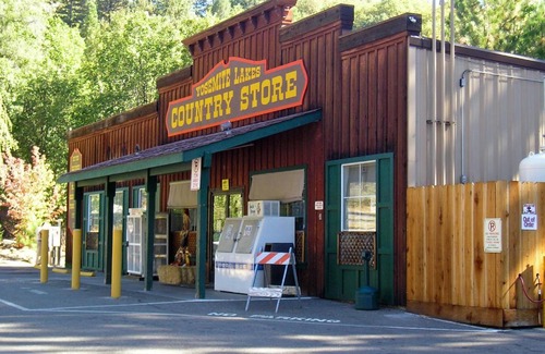 Harden Flat Resort | Yosemite Lakes Bunkhouse Cabin 34