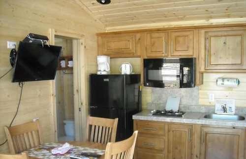 Harden Flat Resort | Yosemite Lakes Cottage 49