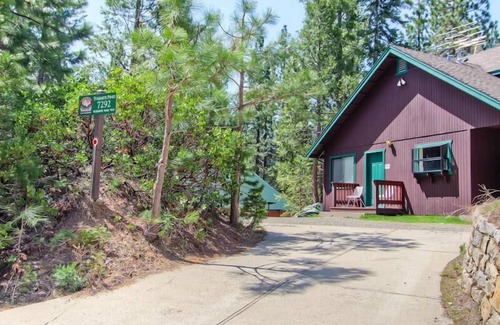Yosemite West House | Yosemite Pines