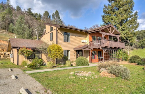 Coarsegold House | Yosemite Rustic Oasis Sleeps 30, Spacious, and Easy to Find