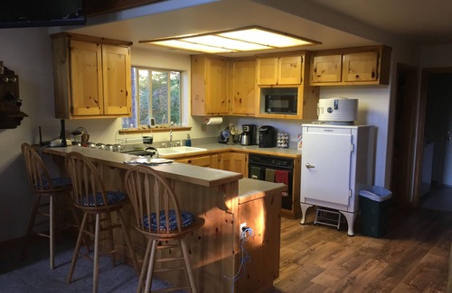 Sugar Pine Cabin | YOSEMITE Sugar Pine Cabin, 7 Miles To Park South Entrance 50 Amp EV outlet