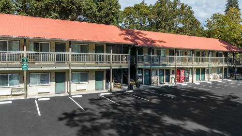 Groveland Hotel | Yosemite Westgate Lodge