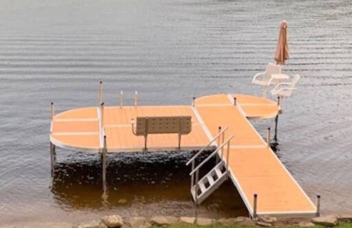 East Haddam House | You and your Family deserve a break. Relax and enjoy lake front living
