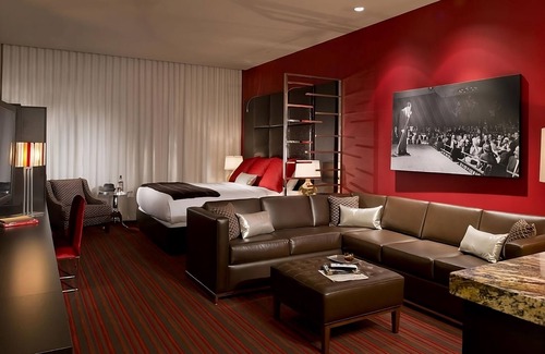 Downtown Las Vegas Hotel | You Found It! 4 Convenient Units, Free Parking, Near Discovery Children's Museum