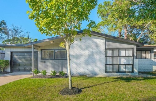 Spring Branch East House | You'll get the house all to yourself!