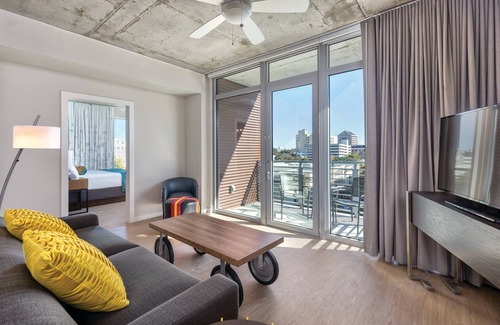 Civic District Resort | You want Austin . Your ship has landed !
