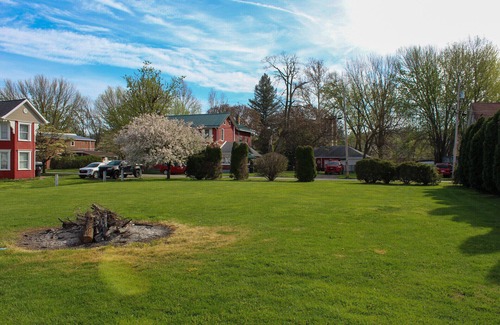 Connellsville Apartment | Yough Trail Retreat on the Great Allegheny Passage