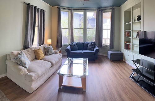Ukiah House | Young’s Redwood Cottage
