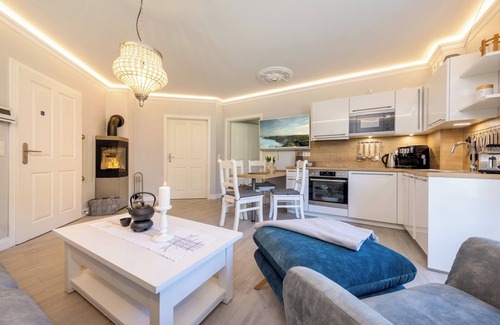 Zingst Apartment | Your 5-star apartment in the Villa Strandblick with 2 bedrooms offers space