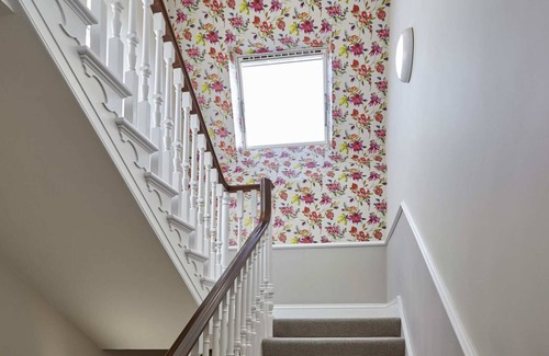 Bristol Villa | Your Apartment | Bristol Rowan Tree - No.8