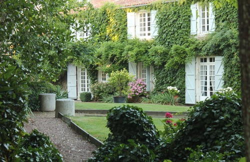Angles House | Your apartment in the old Abbey with flowers, 2 steps from the ocean