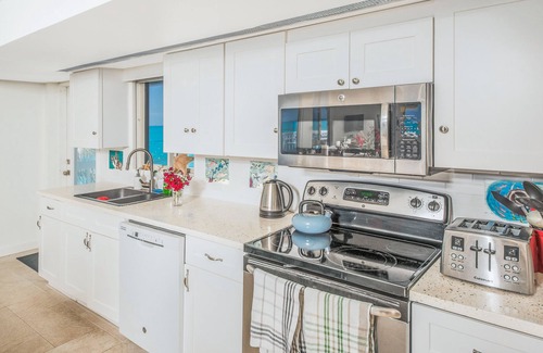 Jimmy Hill House | Your barefoot-luxury home base in Exuma — with a private pool for easy vacations