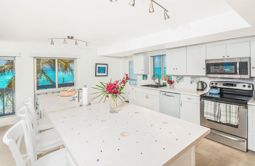 Jimmy Hill House | Your barefoot-luxury home base in Exuma — with a private pool for easy vacations