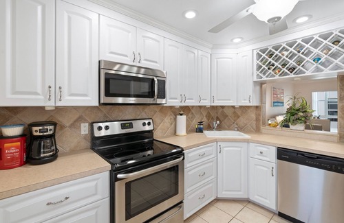 Bel Air Condo | Your Beach Escape only 5 minute walk - Close to all amenities.