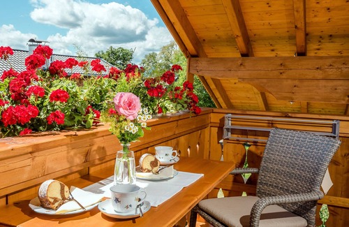 Chieming Apartment | Your dream vacation - above the Chiemsee shore - magnificent sunsets