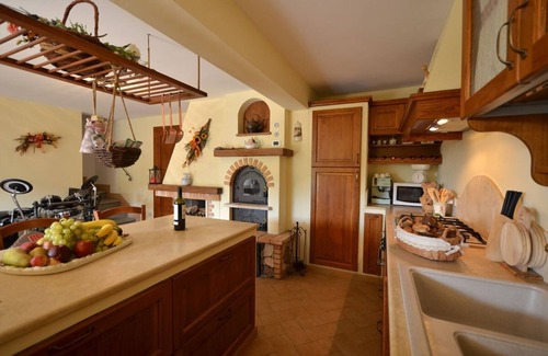 Villa A Sesta Villa | YOUR EXCLUSIVE HOLIDAY BETWEEN VINEYARDS AND CASTLES