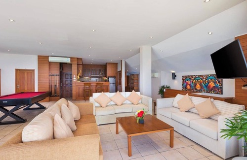Patong Villa | Your exclusive villa on the sand, Private Pool, Stunning Ocean Views