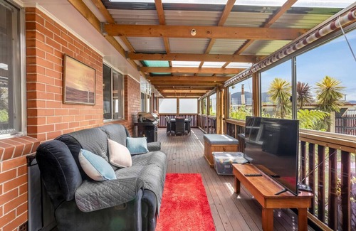 Glenorchy Apartment | Your Glenorchy Retreat: Cooinda – Your Happy Place