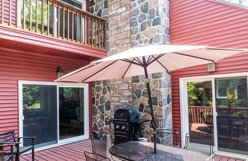 Norland Cottage | Your Holiday Getaway in Ontario - Pool Table, Firepit, Gull River