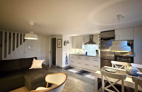Gottskar House | Your holiday home by the sea. Enjoy Gottskär's beautiful nature and all the swimming spots!