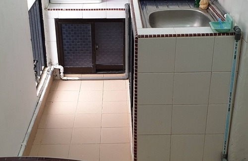 Lubuk Baja House | 'Your Home 01' beside BCS Shopping Mall 6-10paxs . Lots of Amenities
