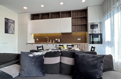 Snipiskes Apartment | Your home: A+ quality Modern Apartment + balcony