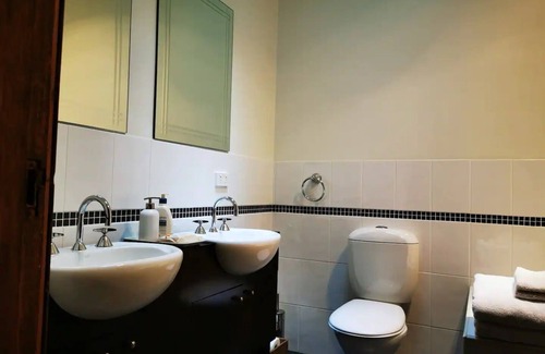 Launceston CBD Apartment | Your Home Away From Home in a Charming Street
