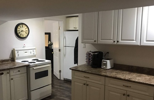 Belleville Apartment | Your home away from home!