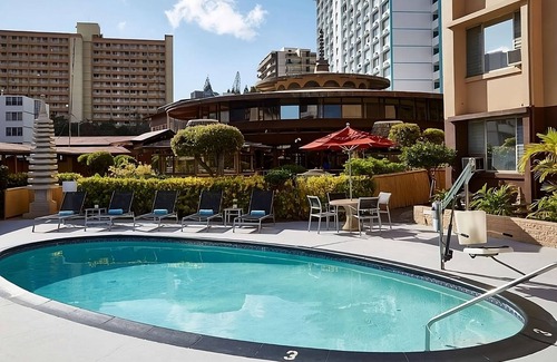 Ala Moana House | Your Home Away From Home! 4 Relaxing Units, Onsite Pool, Pet-Friendly Property