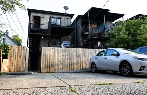 New City Apartment | Your Home Away from home -12 mins from Downtown