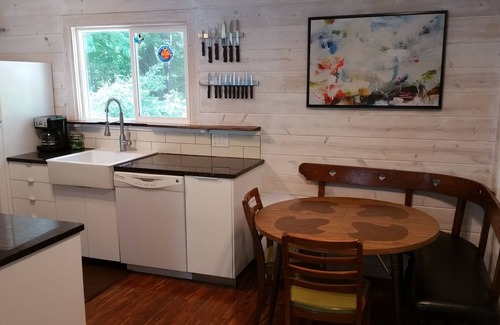 Harbert Cottage | Your Home away from Home