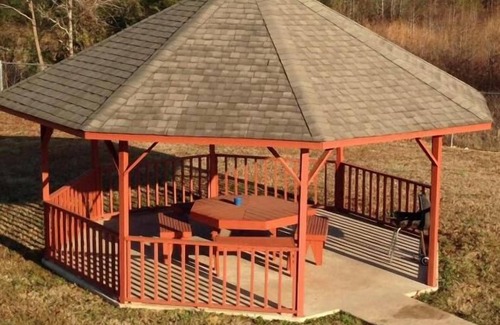 Cabot House | Your Home Away From Home! 3 Relaxing Units, Free Parking, Free Breakfast
