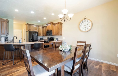 Vernal House | Your Home Away From Home