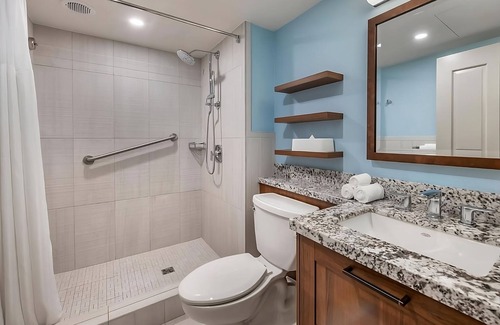 Pelican Key Hotel | Your Home Away From Home! Onsite Pool, Free Parking, Beach Front