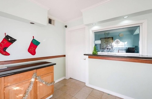 Channelview Hotel | Your Home Away From Home! Pets Allowed, FREE Parking, Near Woodrow Park