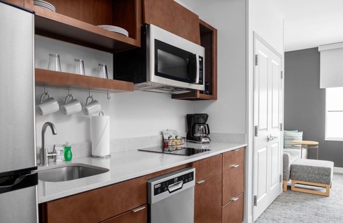 Clearwater Hotel | Your Home Away From Home! 4 Pet-friendly Units, Free Breakfast, Free Parking