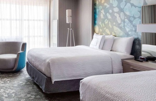 Emeryville Resort | Your Home Away From Home! w/Pool, Short Drive to The Greek Theatre!